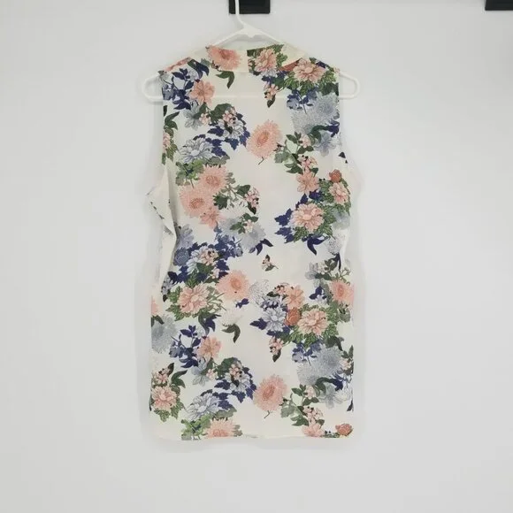 Rose & Olive Sleeveless Tank Blouse / Shell Floral V-neck, Lightweight & Cool, L - Picture 2 of 5